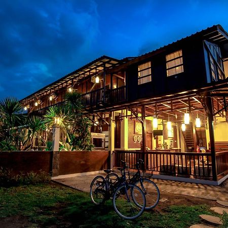 Хостел Gili Buana Гили-Эйр Экстерьер фото